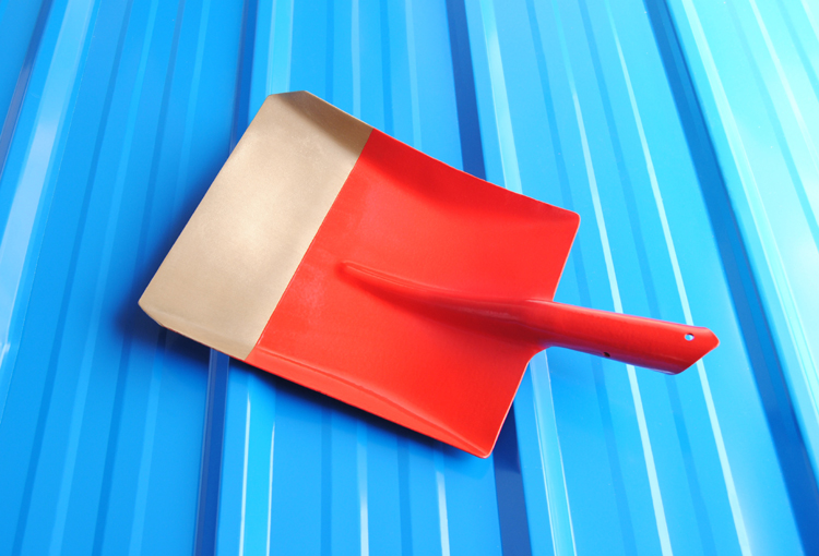 Square shovel